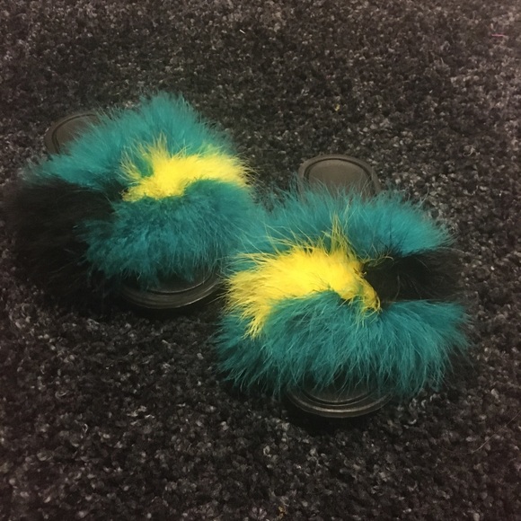 Bahamian Flag Fur Slides - Picture 2 of 2